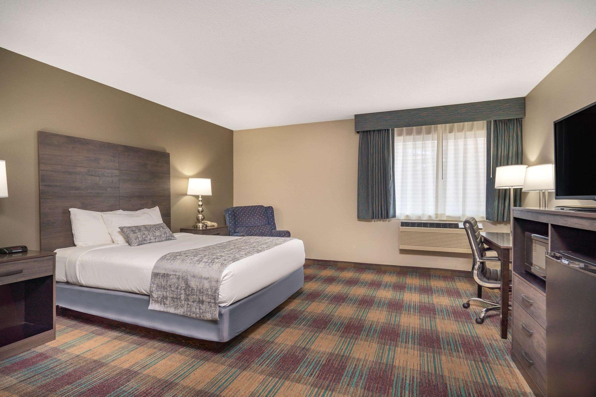 Baymont By Wyndham Baldwin Otel Dış mekan fotoğraf